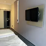 Lounge 04 *