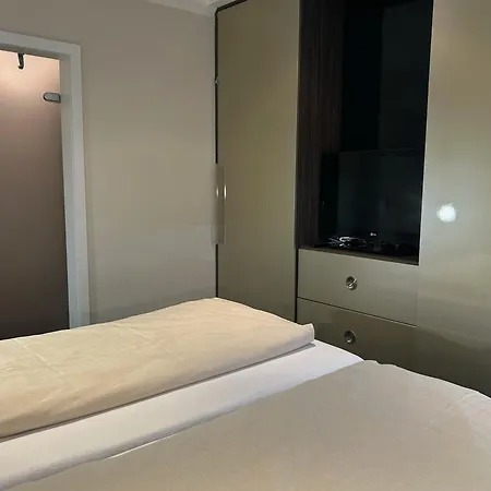 Апартаменты Lounge 04 *