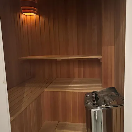 Lounge 04 Апартаменты